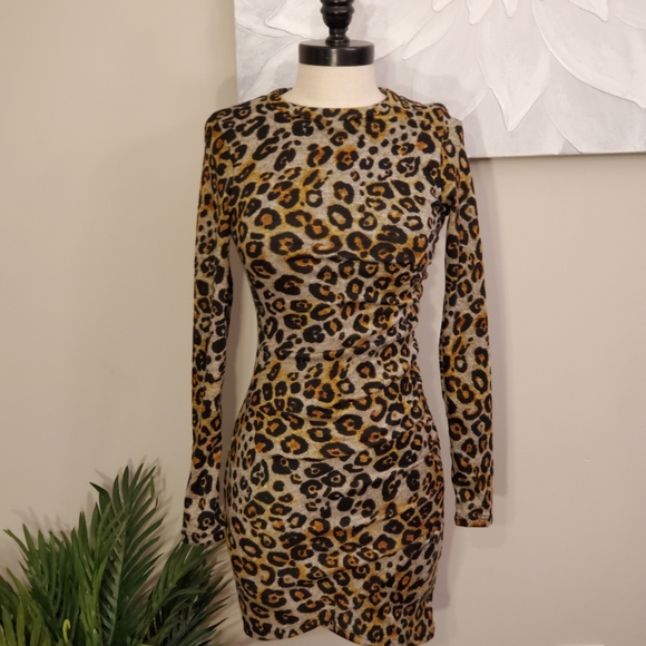 LEOPARD ABIGAIL MINI SWEATER DRESSš - Picture 1 of 7